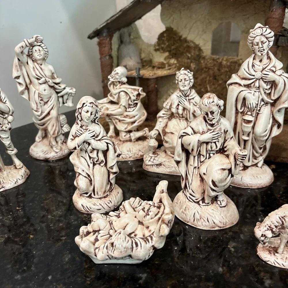 Vintage Atlantic Mold Nativity Set 17 Piece Ceramic Figures w/ Stable Christmas